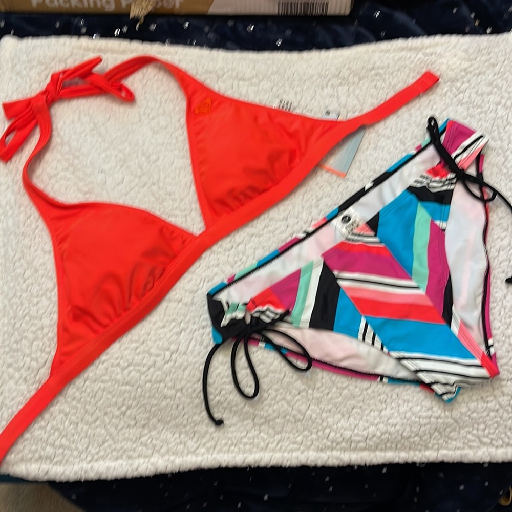 NWT - Roxy Swim 70’s Halter Top (L) & Lowrider Tie Side Bottom (XL)